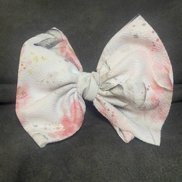Little lopers big bow - Picture 1 of 3